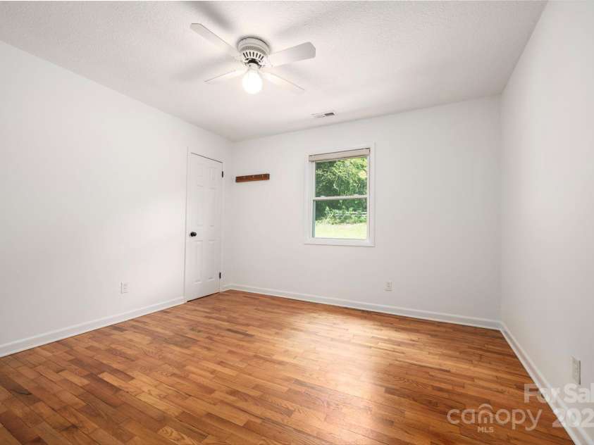 205 Cowan Cove Road, Asheville, NC 28806.  MLS# CAR4265297, YatesRealty ID 16948. Large bedroom #3