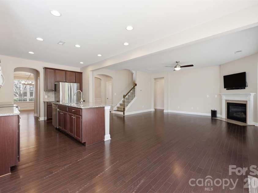 962 Treasure Court, Fort Mill, SC 29708.  MLS# CAR4358707, YatesRealty ID 16948. Office/flex on main level with closet