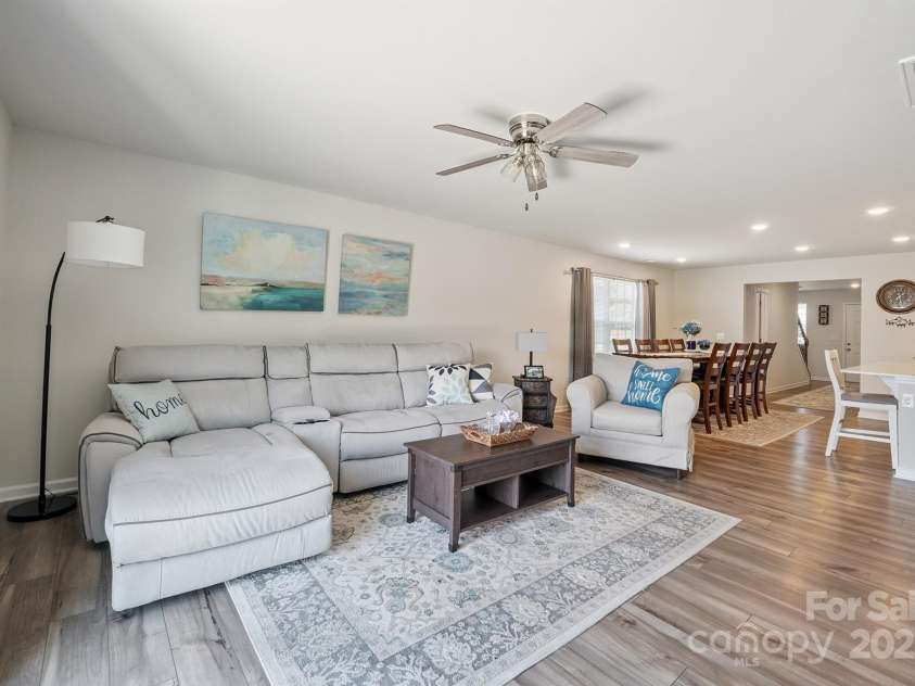 2754 Legacy Ridge Lane, Catawba, NC 28609.  MLS# CAR4283022, YatesRealty ID 16949. 