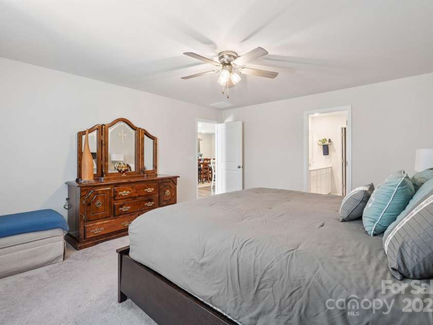 2754 Legacy Ridge Lane, Catawba, NC 28609.  MLS# CAR4283022, YatesRealty ID 16949. 