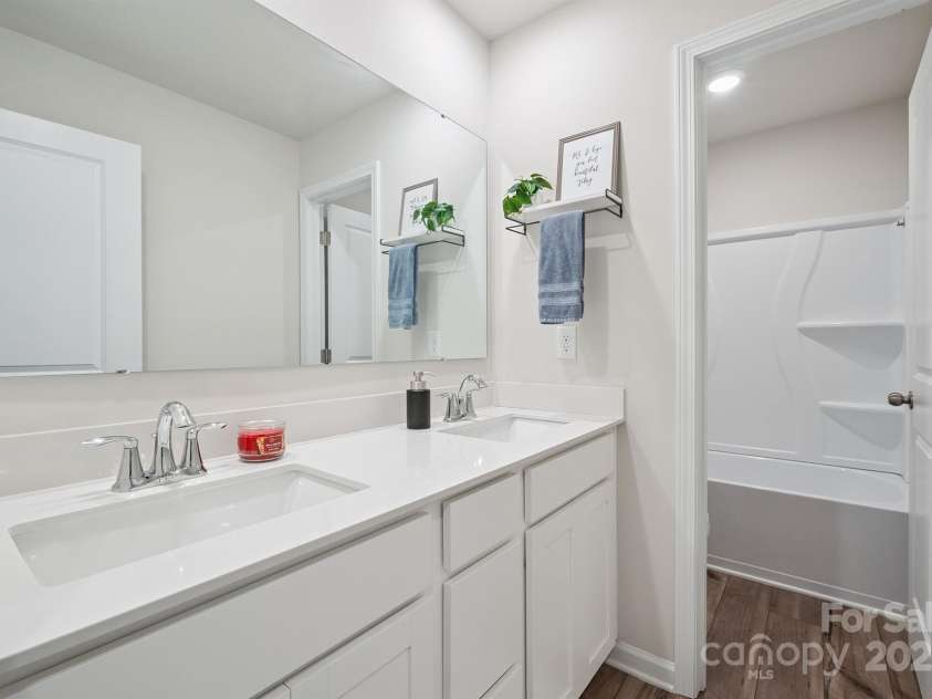 2754 Legacy Ridge Lane, Catawba, NC 28609.  MLS# CAR4283022, YatesRealty ID 16949. 