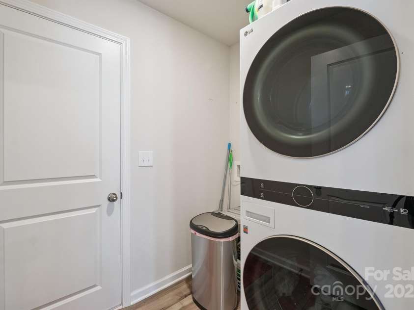 2754 Legacy Ridge Lane, Catawba, NC 28609.  MLS# CAR4283022, YatesRealty ID 16949. Mud/laundry