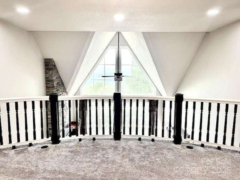 114 Nesting Ridge, Waynesville, NC 28785.  MLS# CAR4306993, YatesRealty ID 1695. 