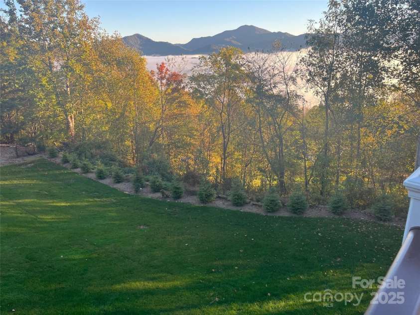 114 Nesting Ridge, Waynesville, NC 28785.  MLS# CAR4306993, YatesRealty ID 1695. 