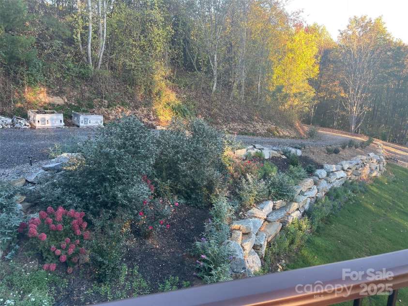 114 Nesting Ridge, Waynesville, NC 28785.  MLS# CAR4306993, YatesRealty ID 1695. 