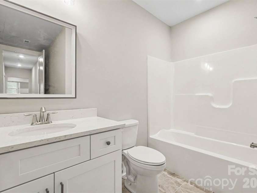 1407 Jack White Drive, Rock Hill, SC 29732.  MLS# CAR4305579, YatesRealty ID 1695. Bath 4