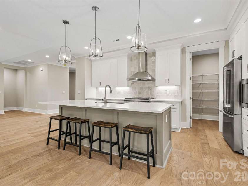 1407 Jack White Drive, Rock Hill, SC 29732.  MLS# CAR4305579, YatesRealty ID 1695. Gourmet Kitchen