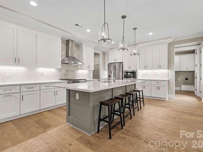 1407 Jack White Drive, Rock Hill, SC 29732.  MLS# CAR4305579, YatesRealty ID 1695. Gourmet Kitchen