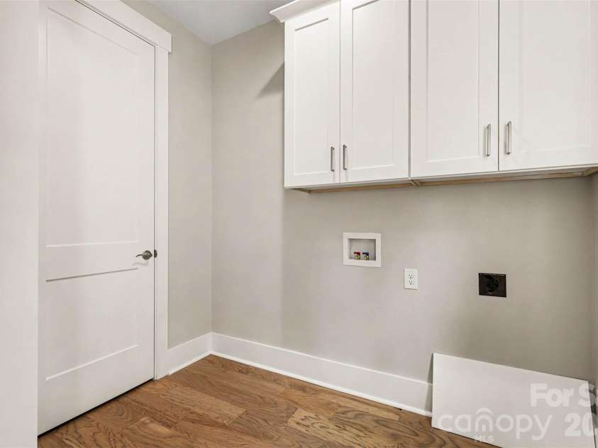 1407 Jack White Drive, Rock Hill, SC 29732.  MLS# CAR4305579, YatesRealty ID 1695. Laundry Room