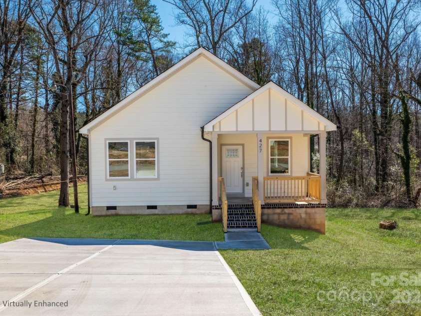 427 Queens Court, Gastonia, NC 28052.  MLS# CAR4228766, YatesRealty ID 1695. 