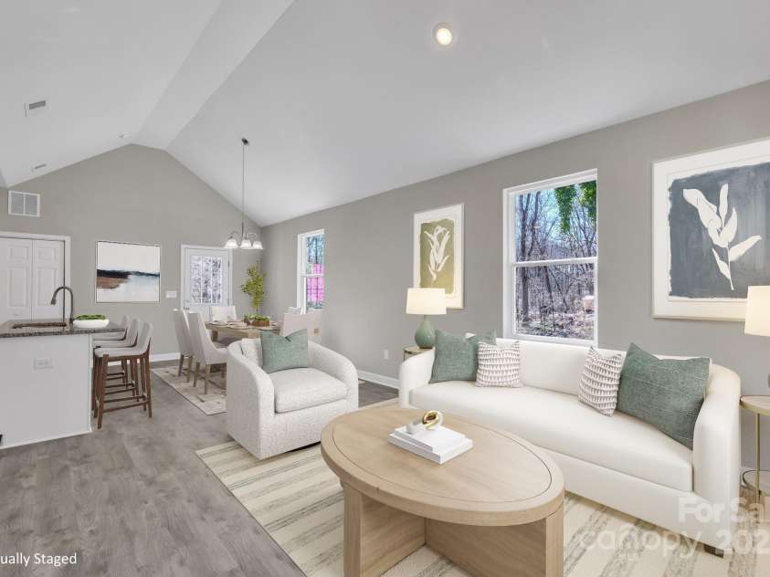 427 Queens Court, Gastonia, NC 28052.  MLS# CAR4228766, YatesRealty ID 1695. 