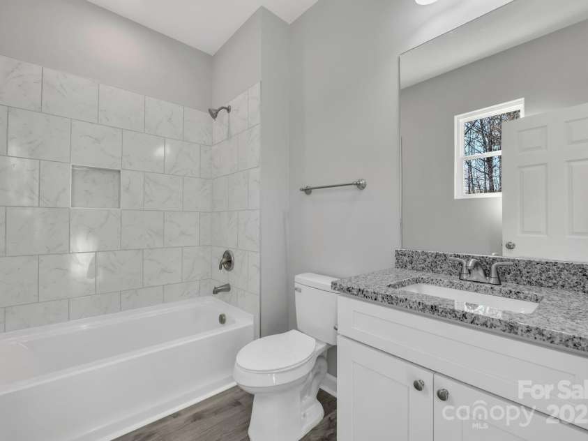 427 Queens Court, Gastonia, NC 28052.  MLS# CAR4228766, YatesRealty ID 1695. 