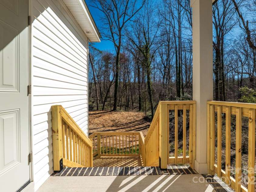 427 Queens Court, Gastonia, NC 28052.  MLS# CAR4228766, YatesRealty ID 1695. 