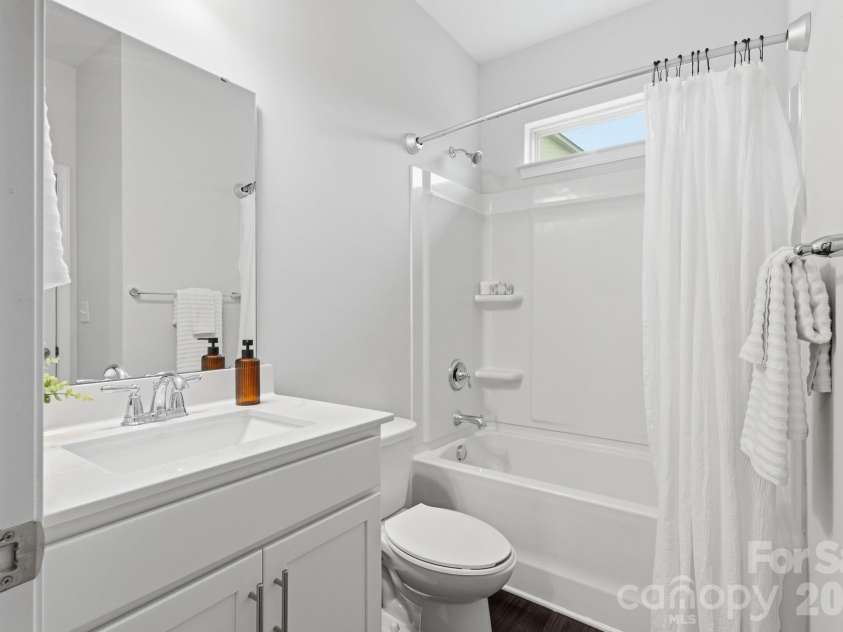 2612 Keady Mill Loop, Kannapolis, NC 28081.  MLS# CAR4318047, YatesRealty ID 16950. Main Level Full Bathroom