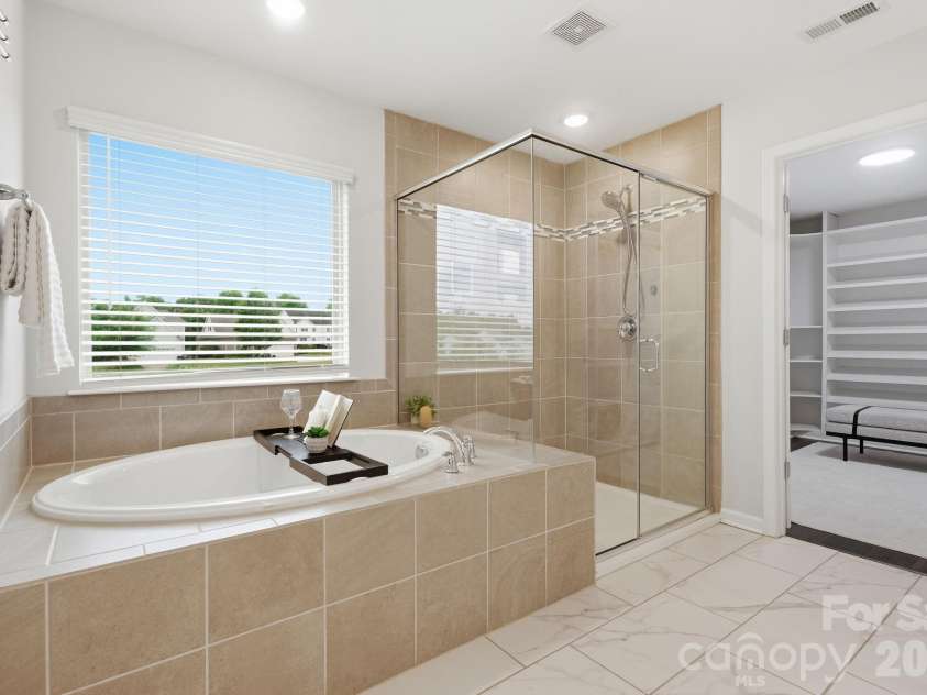 2612 Keady Mill Loop, Kannapolis, NC 28081.  MLS# CAR4318047, YatesRealty ID 16950. Primary Bathroom