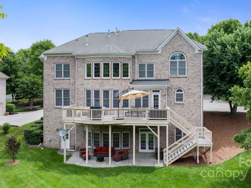 9433 Wallace Pond Drive, Huntersville, NC 28078.  MLS# CAR4257961, YatesRealty ID 16950. 