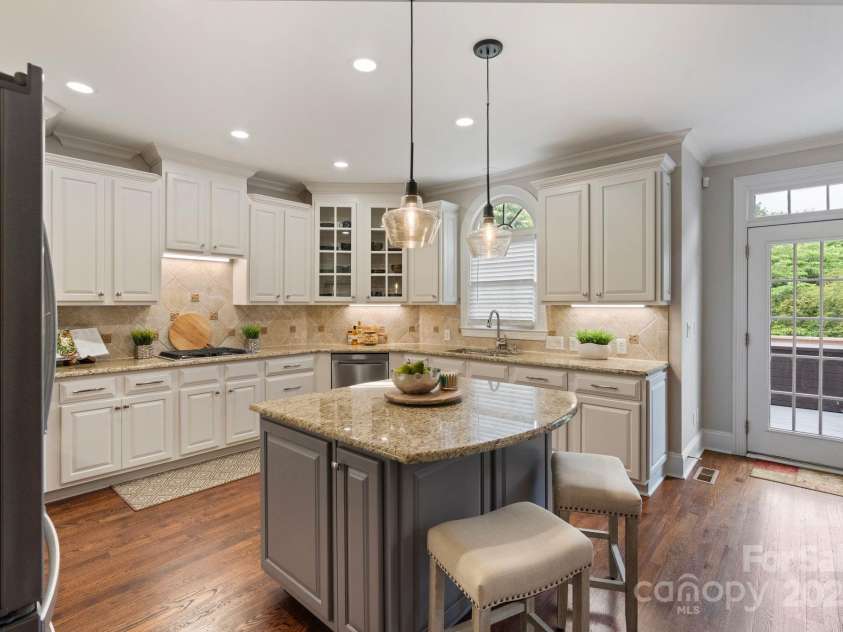 9433 Wallace Pond Drive, Huntersville, NC 28078.  MLS# CAR4257961, YatesRealty ID 16950. 