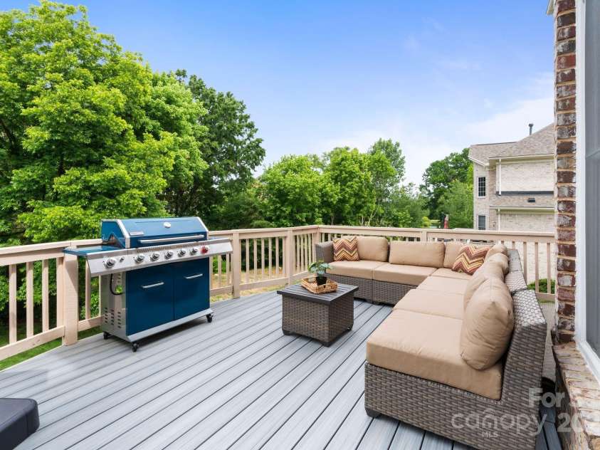 9433 Wallace Pond Drive, Huntersville, NC 28078.  MLS# CAR4257961, YatesRealty ID 16950. 