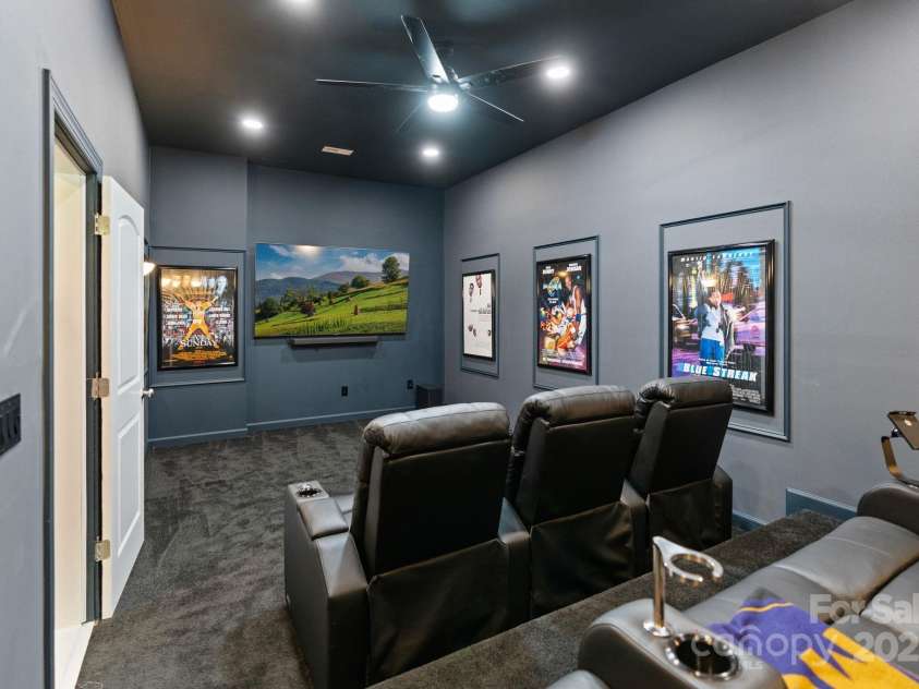 9433 Wallace Pond Drive, Huntersville, NC 28078.  MLS# CAR4257961, YatesRealty ID 16950. 