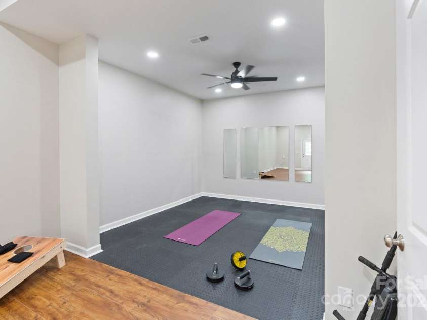 9433 Wallace Pond Drive, Huntersville, NC 28078.  MLS# CAR4257961, YatesRealty ID 16950. 