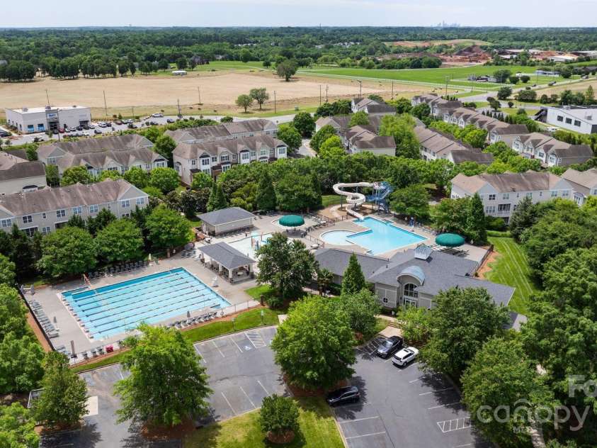 9433 Wallace Pond Drive, Huntersville, NC 28078.  MLS# CAR4257961, YatesRealty ID 16950. 