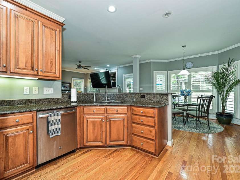 11232 Tradition View Drive, Charlotte, NC 28269.  MLS# CAR4251641, YatesRealty ID 16951. 
