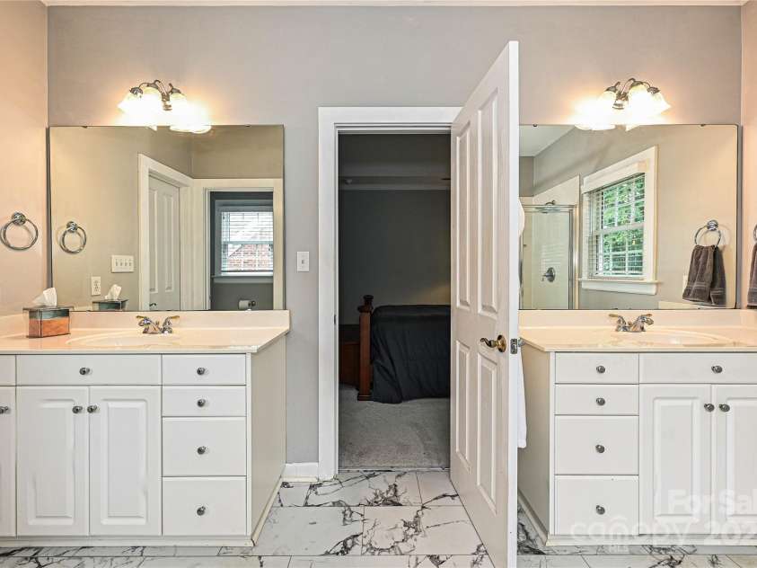 11232 Tradition View Drive, Charlotte, NC 28269.  MLS# CAR4251641, YatesRealty ID 16951. 