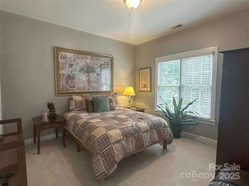 11232 Tradition View Drive, Charlotte, NC 28269.  MLS# CAR4251641, YatesRealty ID 16951. 