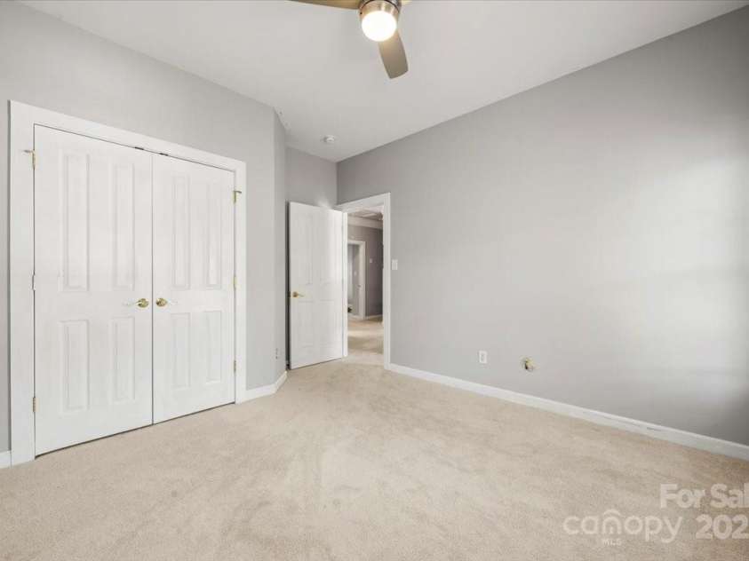 11232 Tradition View Drive, Charlotte, NC 28269.  MLS# CAR4310240, YatesRealty ID 16951. 