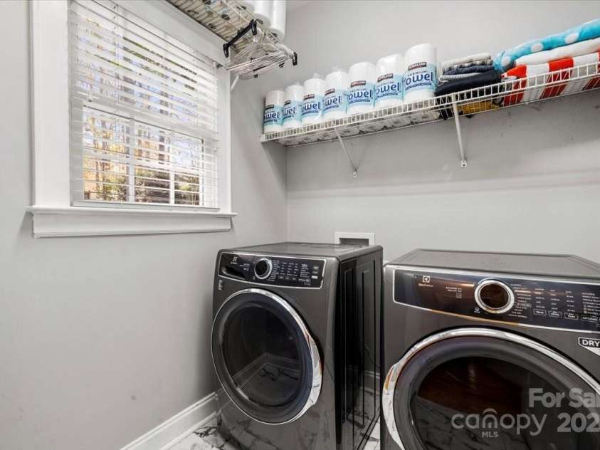 11232 Tradition View Drive, Charlotte, NC 28269.  MLS# CAR4310240, YatesRealty ID 16951. 