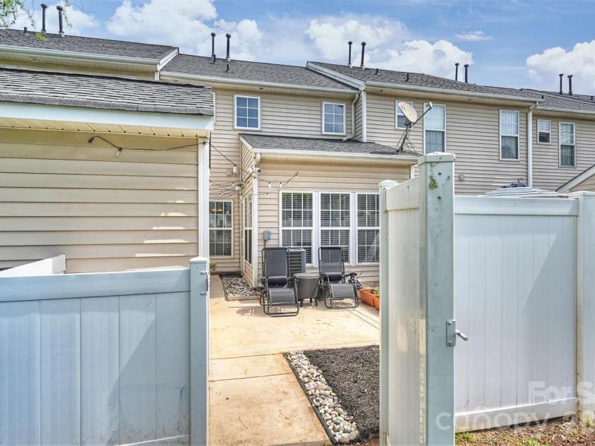 2002 Cramerton Village Drive, Cramerton, NC 28032.  MLS# CAR4368214, YatesRealty ID 16953. 