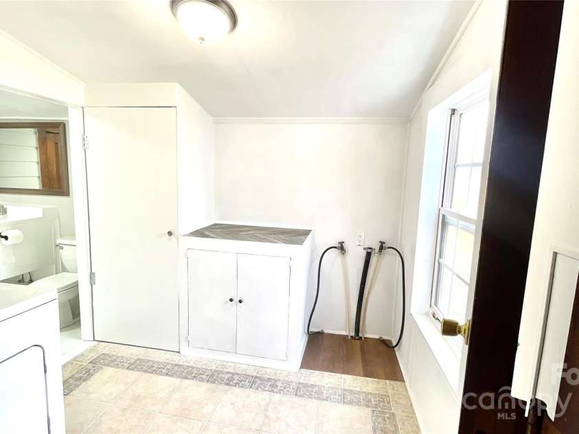 16603 NC Hwy 73 Highway, Albemarle, NC 28001.  MLS# CAR4253474, YatesRealty ID 16955. Laundry