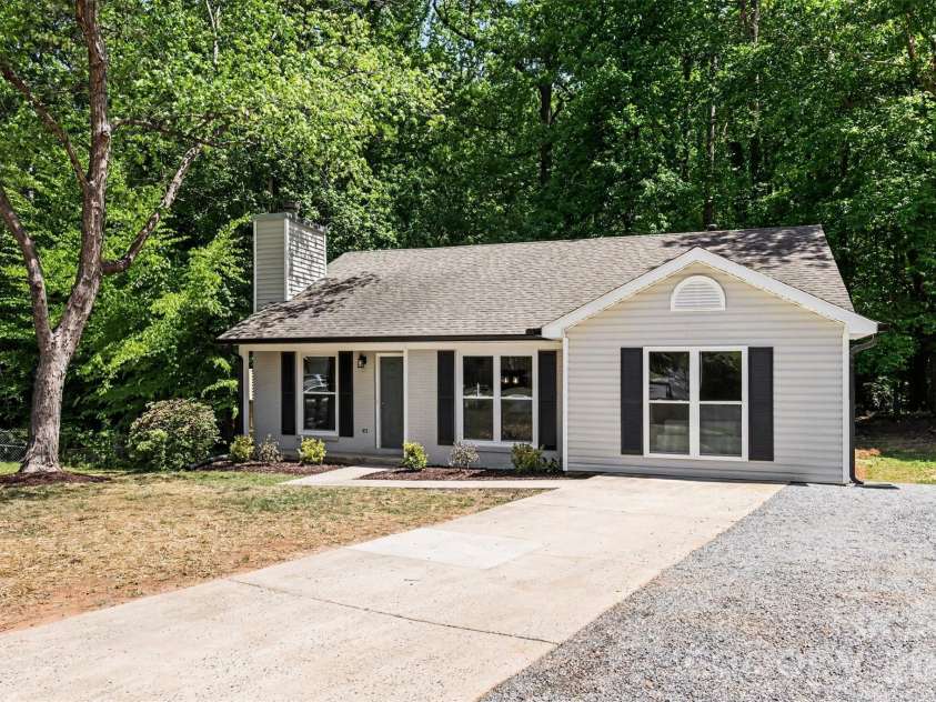 5801 Rocky Mount Court, Charlotte, NC 28214.  MLS# CAR4372194, YatesRealty ID 16955. 