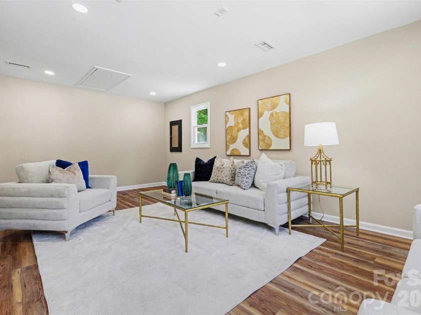 5801 Rocky Mount Court, Charlotte, NC 28214.  MLS# CAR4372194, YatesRealty ID 16955. 
