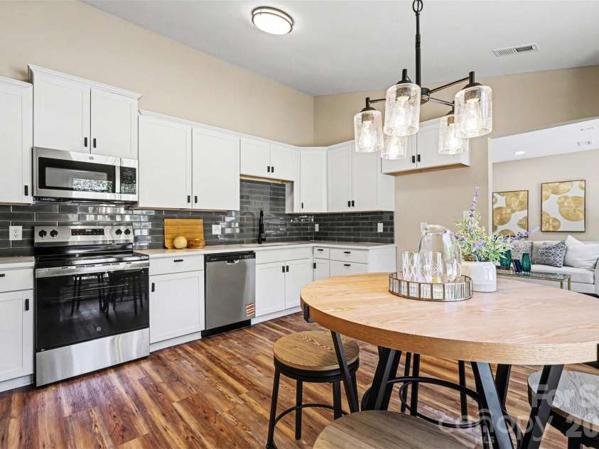 5801 Rocky Mount Court, Charlotte, NC 28214.  MLS# CAR4372194, YatesRealty ID 16955. 