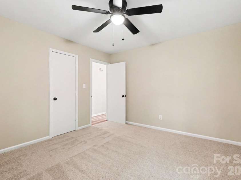 5801 Rocky Mount Court, Charlotte, NC 28214.  MLS# CAR4372194, YatesRealty ID 16955. 