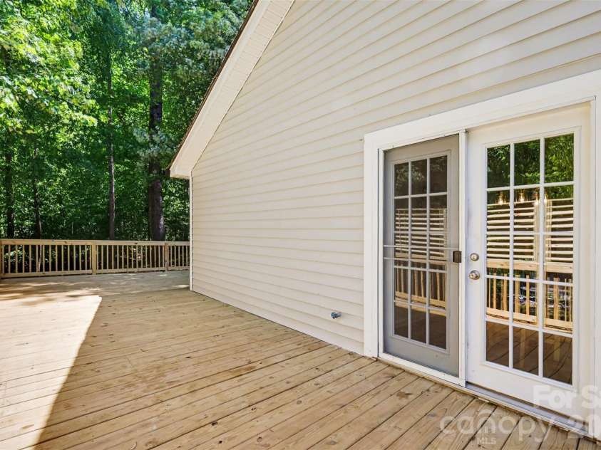 5801 Rocky Mount Court, Charlotte, NC 28214.  MLS# CAR4372194, YatesRealty ID 16955. 
