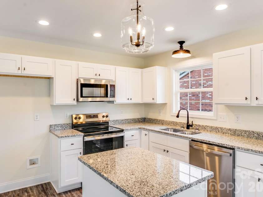 1082 Carolina Avenue Extension, Rock Hill, SC 29730.  MLS# CAR4342789, YatesRealty ID 16956. 