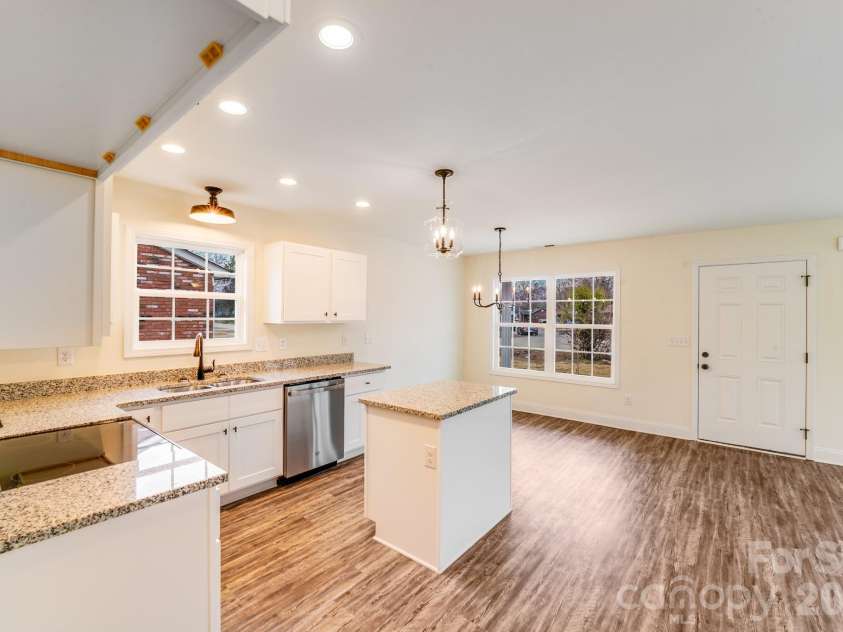 1082 Carolina Avenue Extension, Rock Hill, SC 29730.  MLS# CAR4342789, YatesRealty ID 16956. 