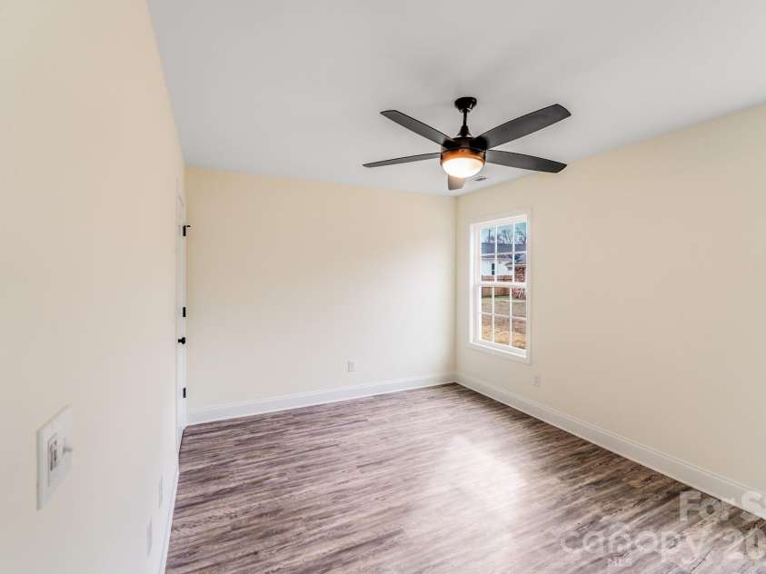 1082 Carolina Avenue Extension, Rock Hill, SC 29730.  MLS# CAR4342789, YatesRealty ID 16956. 