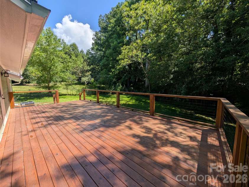522 Brandon Road, Black Mountain, NC 28711.  MLS# CAR4404394, YatesRealty ID 16958. Back Deck