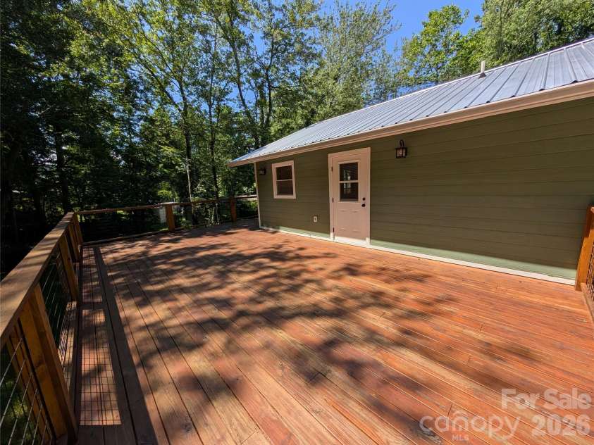 522 Brandon Road, Black Mountain, NC 28711.  MLS# CAR4404394, YatesRealty ID 16958. Back Deck