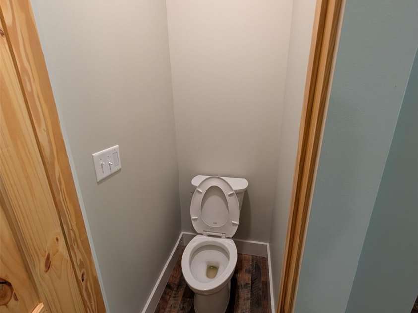 522 Brandon Road, Black Mountain, NC 28711.  MLS# CAR4404394, YatesRealty ID 16958. Bedroom 2 water closet