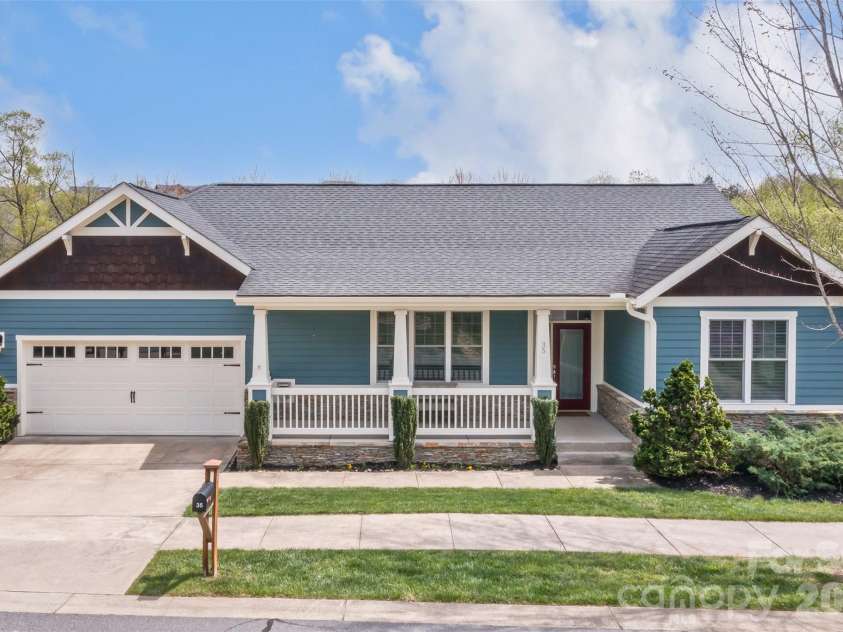 35 Pinebrook Club Drive, Asheville, NC 28804.  MLS# CAR4368256, YatesRealty ID 16959. 
