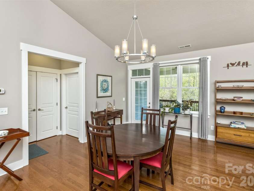 35 Pinebrook Club Drive, Asheville, NC 28804.  MLS# CAR4368256, YatesRealty ID 16959. 