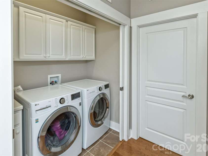35 Pinebrook Club Drive, Asheville, NC 28804.  MLS# CAR4368256, YatesRealty ID 16959. 