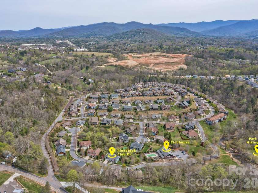 35 Pinebrook Club Drive, Asheville, NC 28804.  MLS# CAR4368256, YatesRealty ID 16959. 