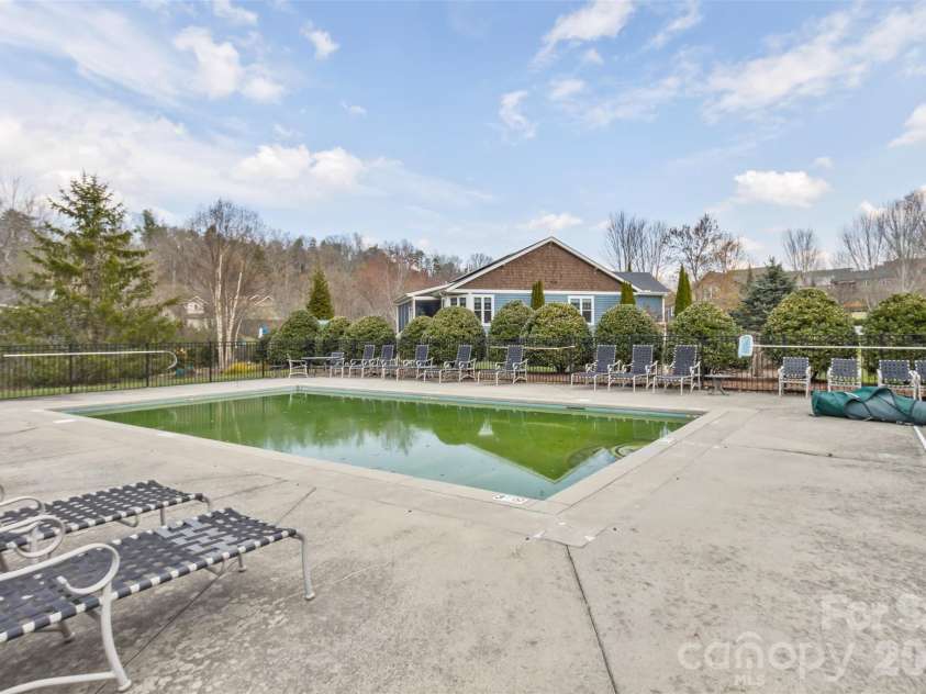 35 Pinebrook Club Drive, Asheville, NC 28804.  MLS# CAR4368256, YatesRealty ID 16959. Community