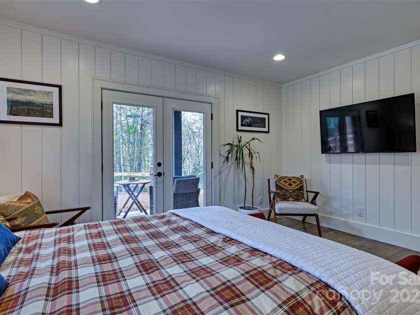 49 Lakeside Falls Road, Cullowhee, NC 28723.  MLS# CAR4255908, YatesRealty ID 16959. 