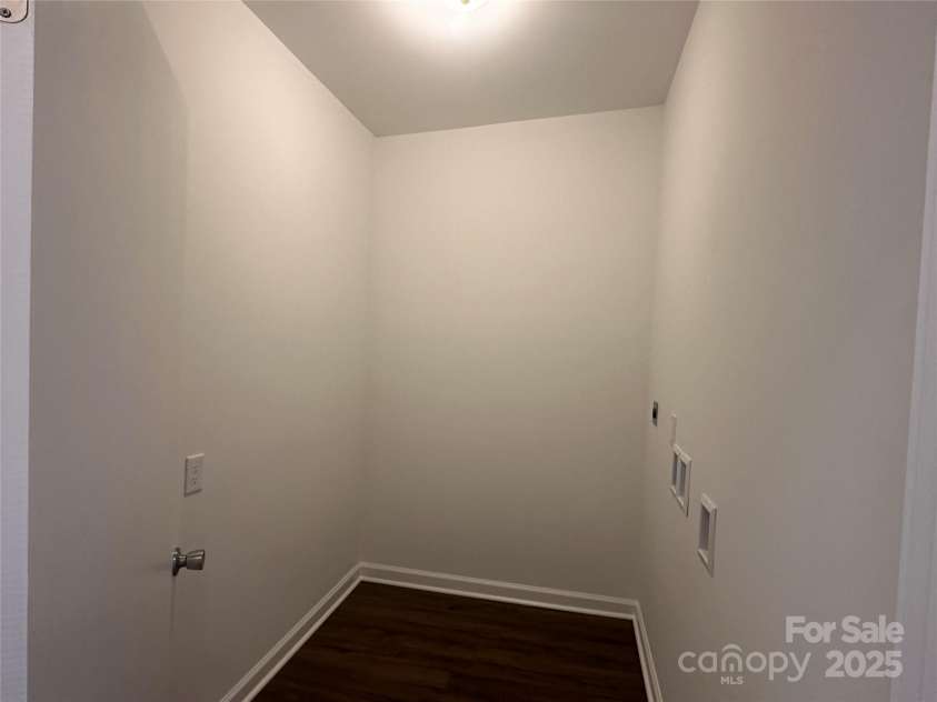 515 37th Street, Hickory, NC 28602.  MLS# CAR4207714, YatesRealty ID 16961. 
